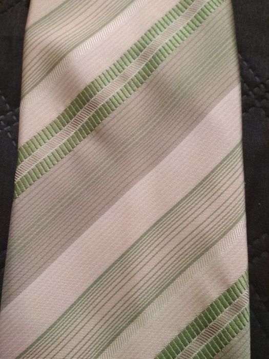 Elegancki krawat męski do koszuli