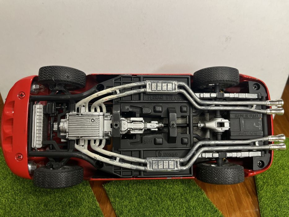 Ferrari GTO Burago 1:18