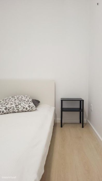 Quarto - localizado em Rio Tinto Porto