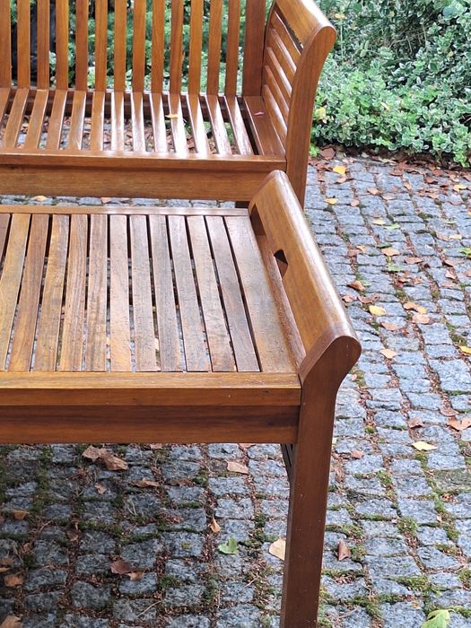 Drewniane meble tarasowe