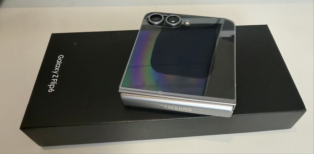 Telefon Samsung Galaxy Z Flip 6 12/256GB Silver Shadow PL