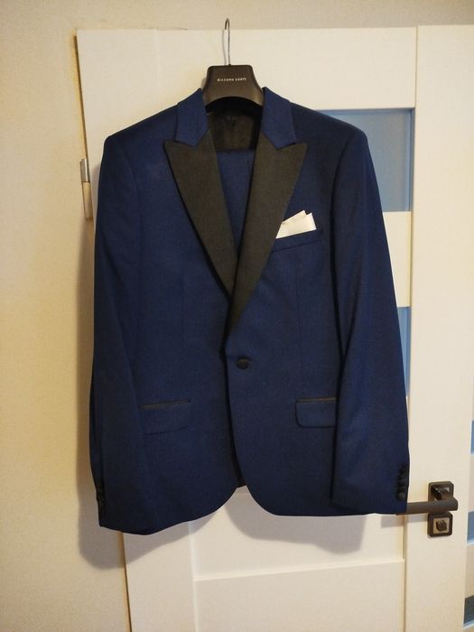 Garnitur smokingowy Giacomo Conti + dodatki