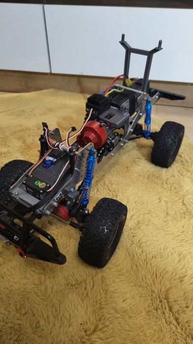 Model samochodu rc 1/10 land Rover Defender 110