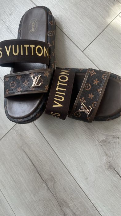 Шльопки шльопанці LV