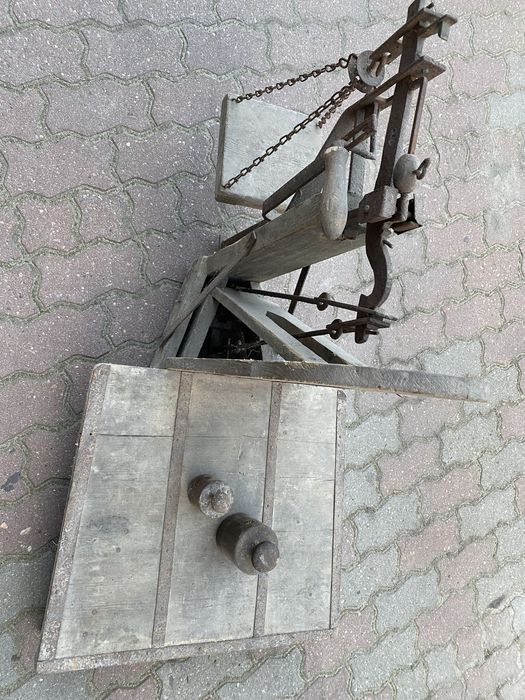Stara waga odważniki