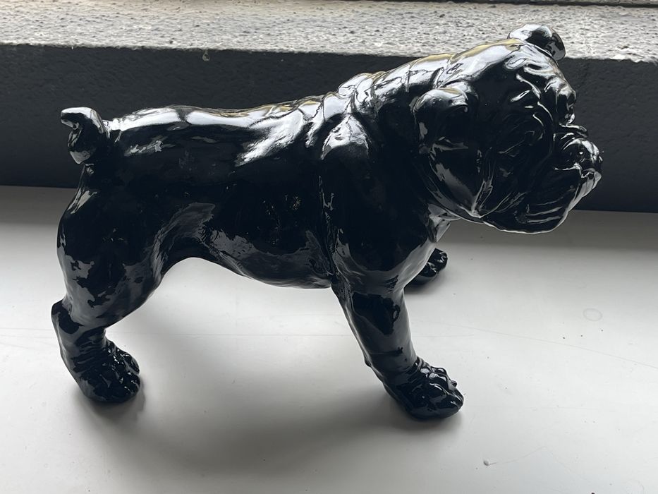 Estátua de porcelana Bulldog inglês preto