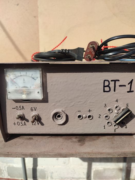 Продам зарядное устройство  6/12 V. До восьми ампер.