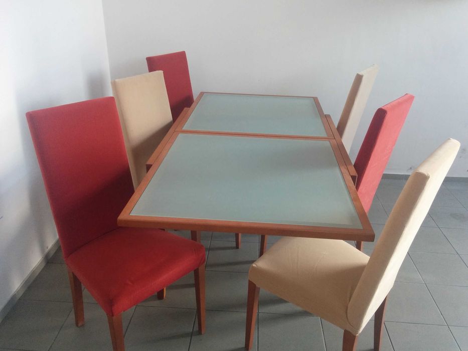 Extendable Glass Table64409147701250124