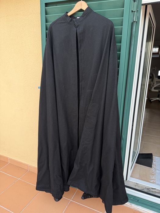 Traje academico com sapatos