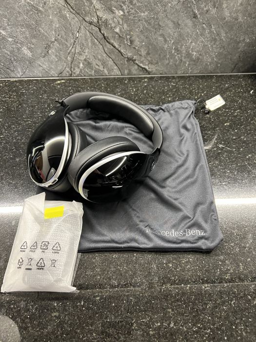 Бездротові навушники Mercedes Bluetooth Headphones