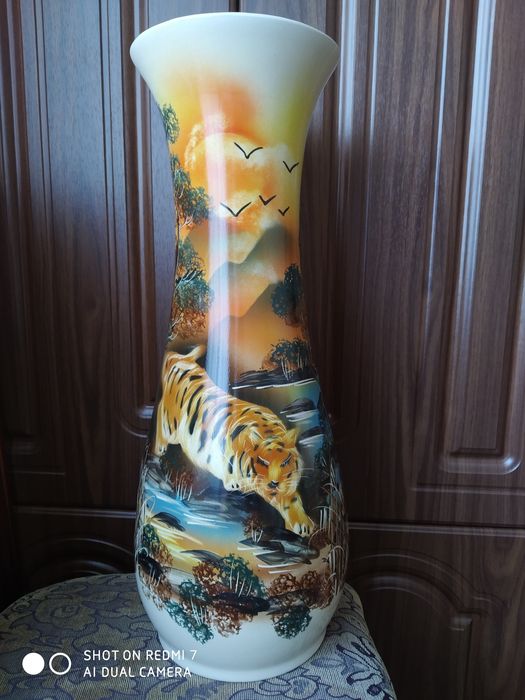 Ваза напольная. .