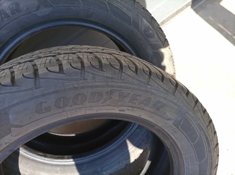 215/60 r17C Goodyear zimowe