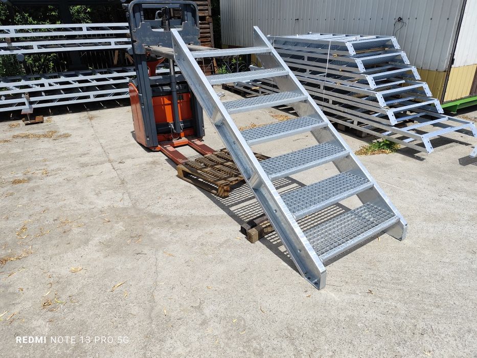 Schody metalowe wema wejście na 150cm loft 7 stopni
