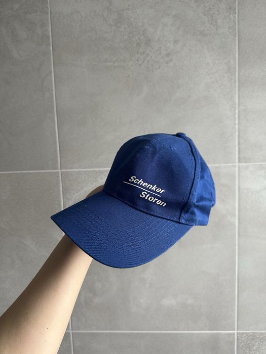 Мужская синяя кепка