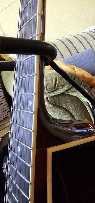 The Loar LH280 hollow body (ES175)