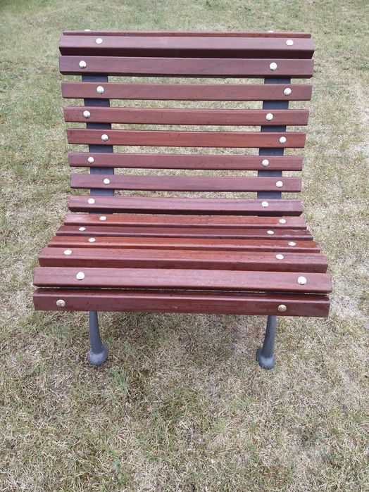 Hiszpańska ławka ogrodowa z drewna afrykanskiego