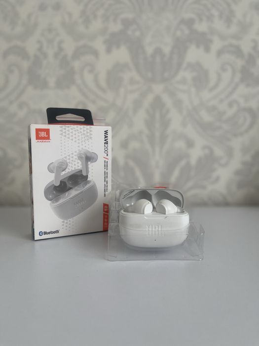 Продам наушники JBL wave 200