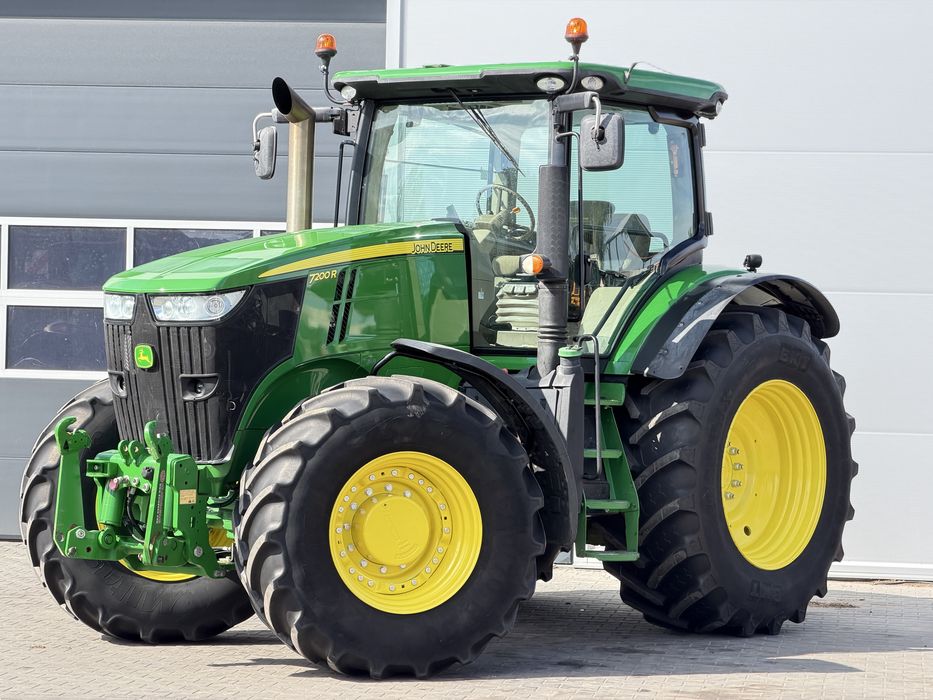 John Deere 7200 R