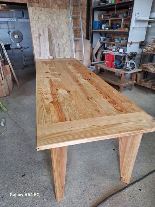 Mesa de Madeira Nova