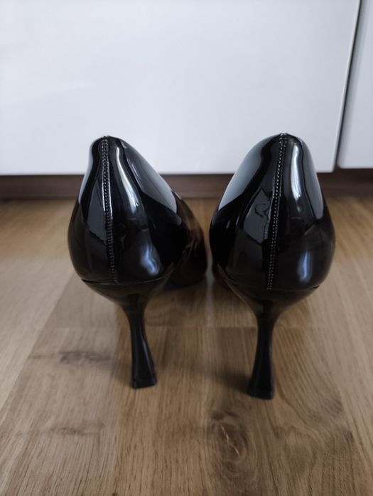 NOWE czarno czerwone szpilki 35-36