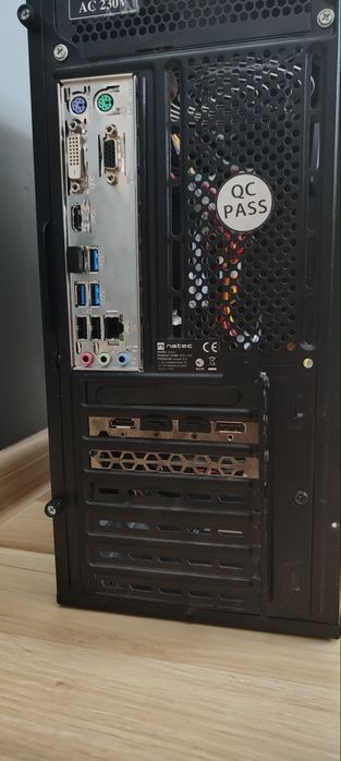 Komputer stacjonarny ryzen 5 2600|rx 570|16GB RAM|BEZ DYSKU!!