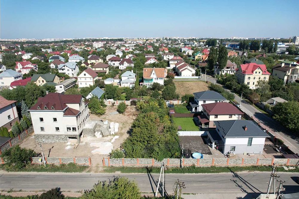 Святопетрівське Продаж ділянки 9,4 сот під забудову, обжита вулиця