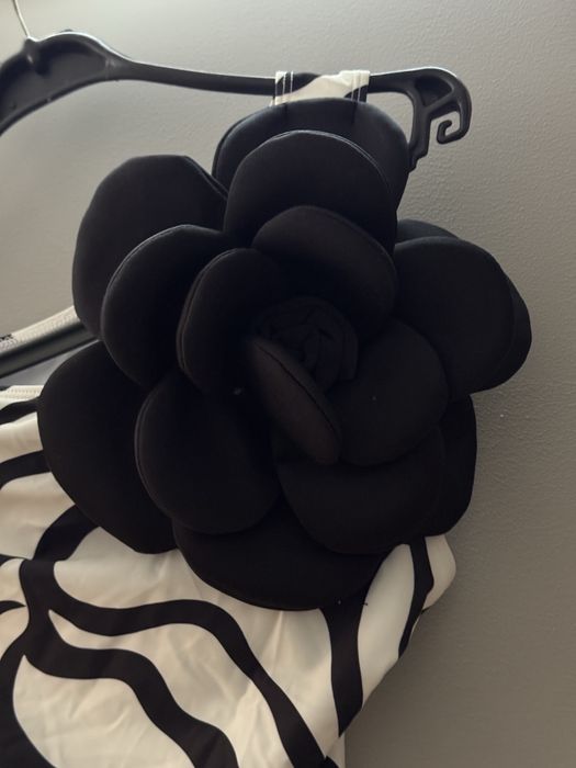 Суцільний купальний з принтом. ЗД квітка.