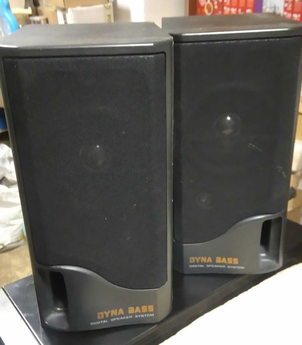 Miniwieża z CD HCM Royal 9290 z kolumnami