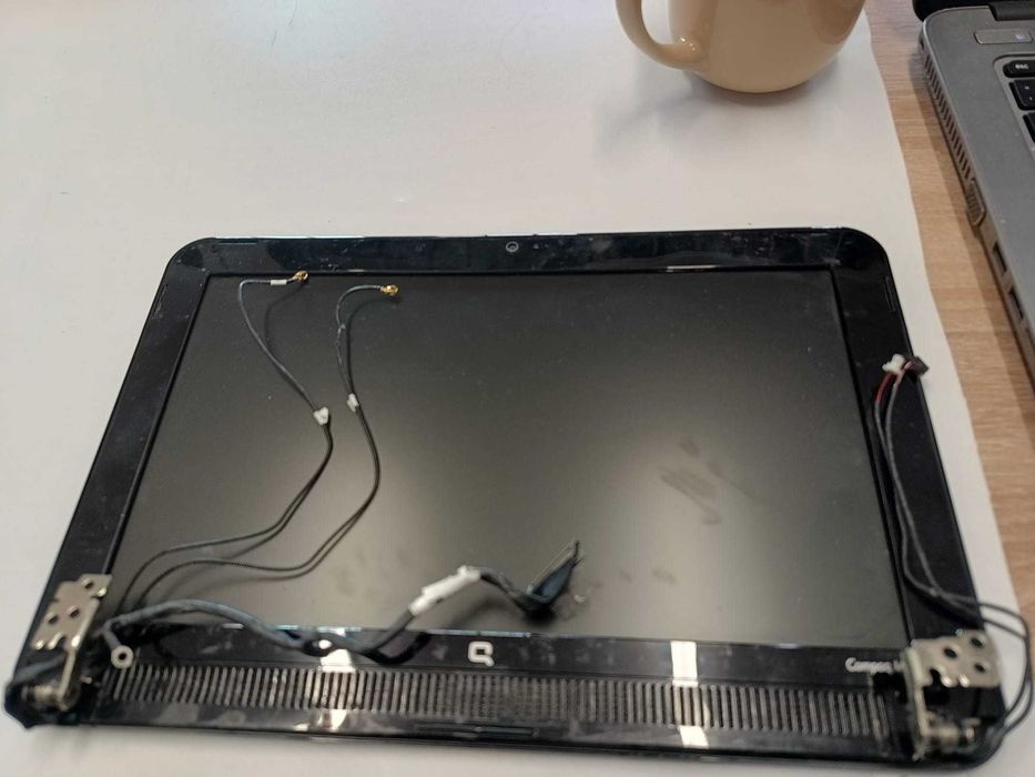 Klapka matrycy do laptopa HP Compaq mini 110. (1)