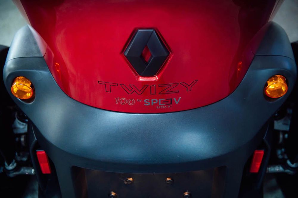 Twizy 100bySPEEV