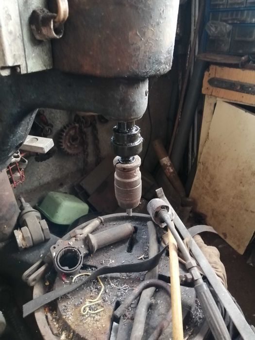 Máquina de furar