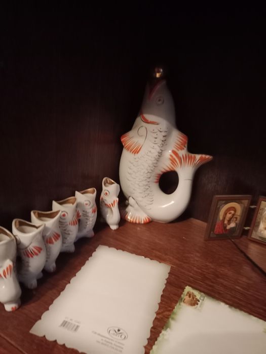 Статуетки, фляга,откритки