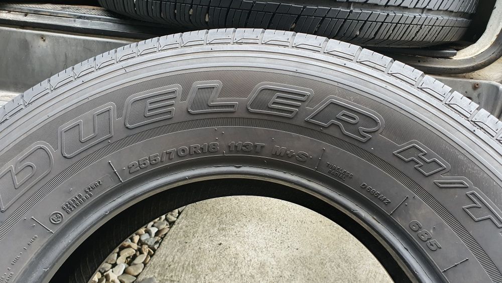 255/70 R18  4шт Bridgestone (Бриджестон) Авторезина, шини.