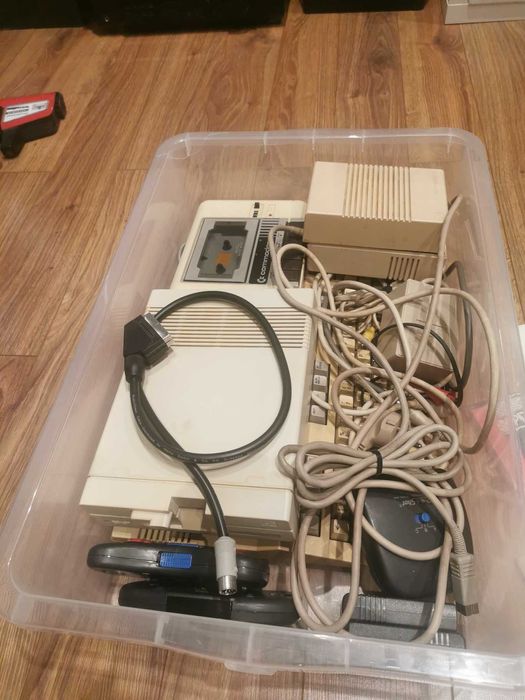 Komputer PRL Commodore 128