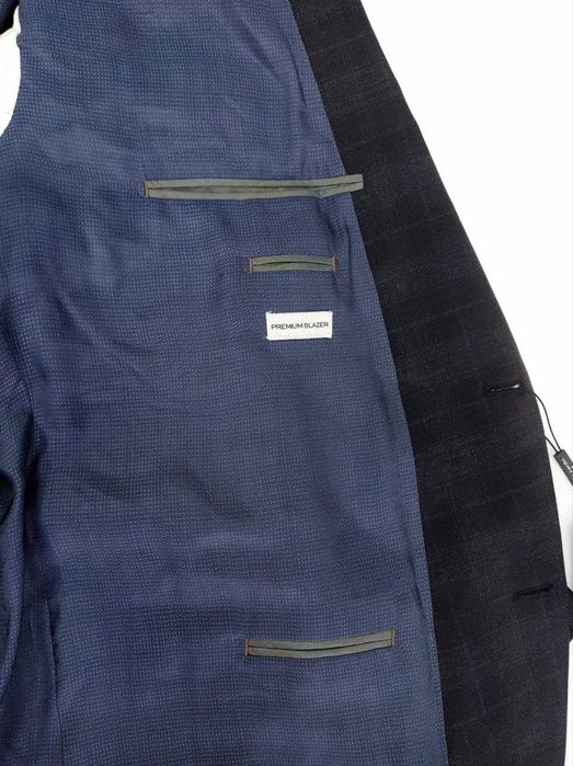 Чоловічий піджак Pierre Cardin у клітинку 27209/2000