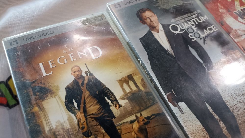 Filmy umd PSP quantum Of solace James Bond jestem legendą (cena za 3)
