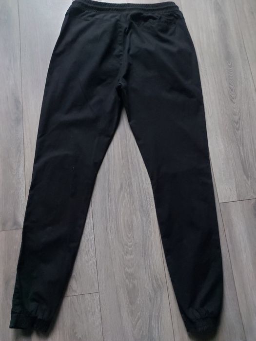 Фирменные джоггеры р.S-M.