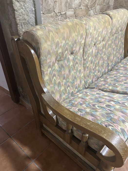 Sofá-cama antigo/vintage de 3 lugares em madeira