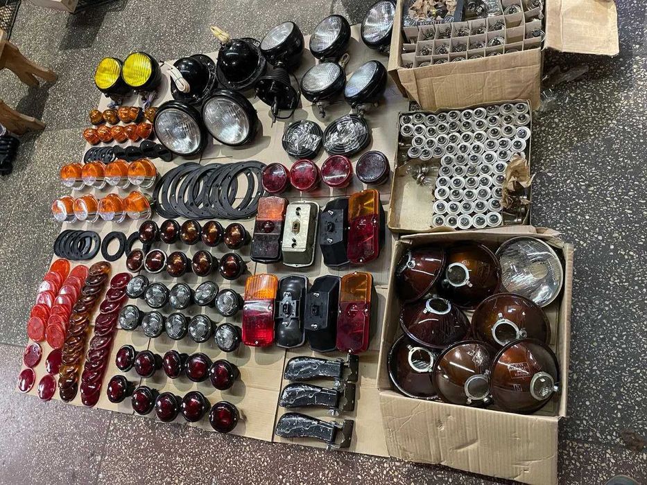 Фари, стопи, габаріти УАЗ 469, УАЗ 452, Газ 53, Газ 3307, Газ 69, Зил