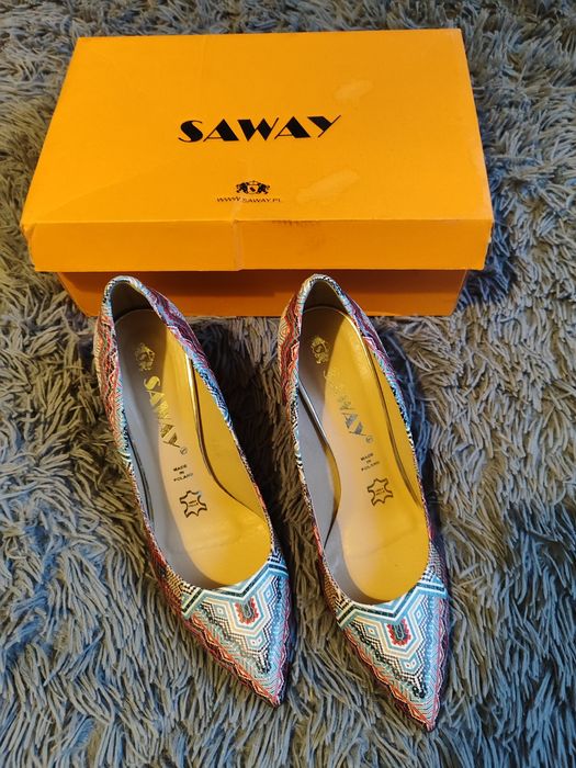 Czółenka ze skóry multi kolor firmy Saway rozm. 41