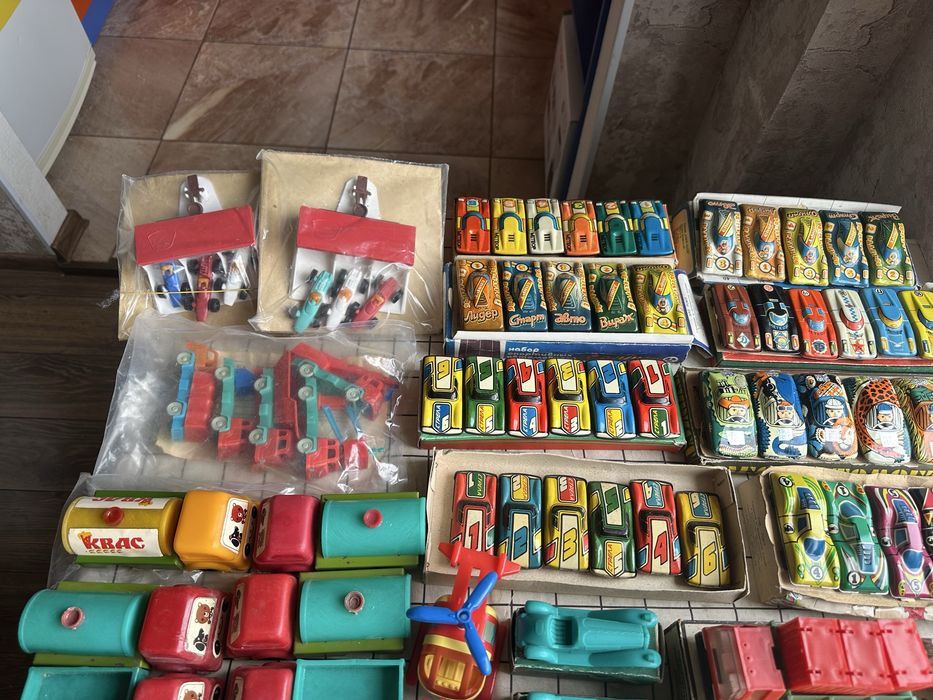 Ігрушка ссср Машинка в Коробці