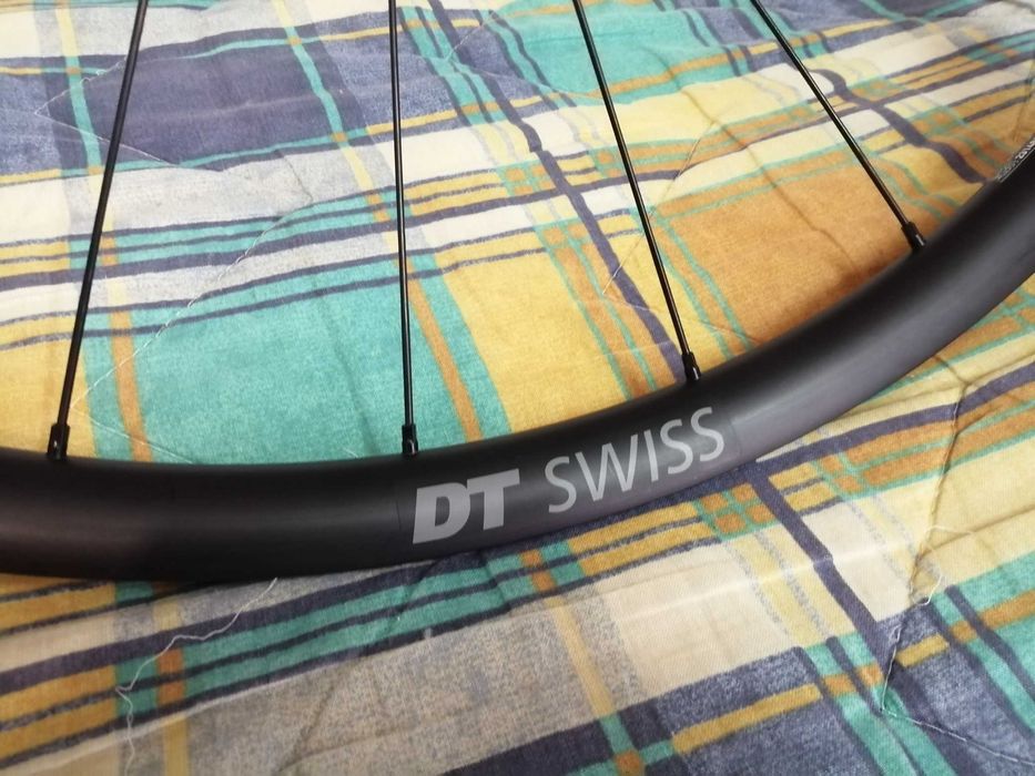 Rodas de estrada DT Swiss Endurance LN - p/discos (NOVAS!)