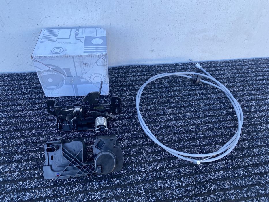 Замок трос капота W447 Vito V Class