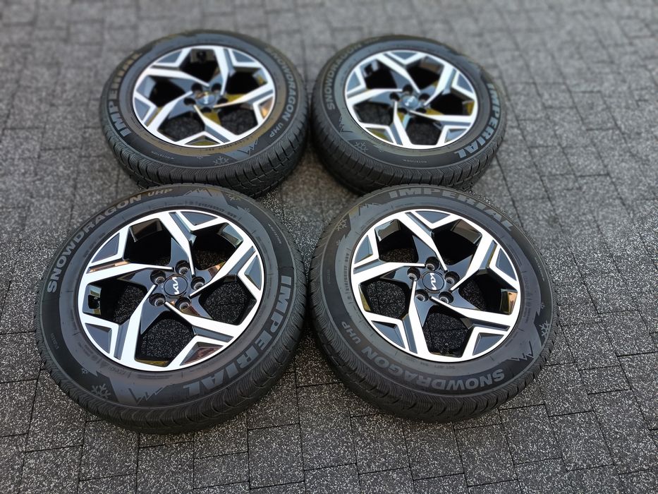 Sprzedam prawie nowe koła Kia sportage V zimowe 215/65/R17