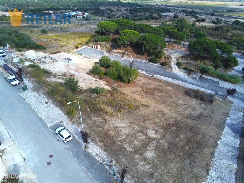 Azambuja - Terreno 469 m2 — Azambuja, Lisboa