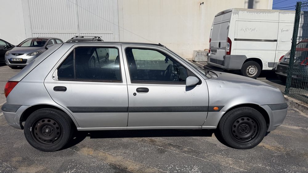 Ford fiesta ano 2000 — photo 5