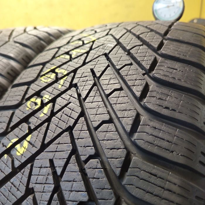 225/45/R17 Pirelli Winter 2 Cinturato