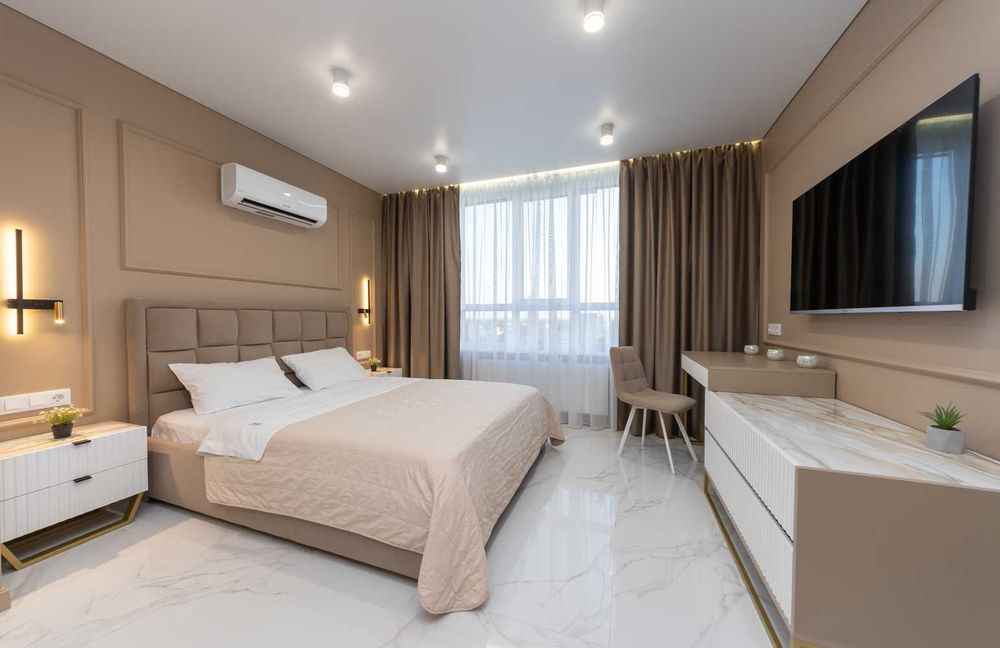 Подобово - люкс-апартаменти з видом на місто, у будинку з Генератором.