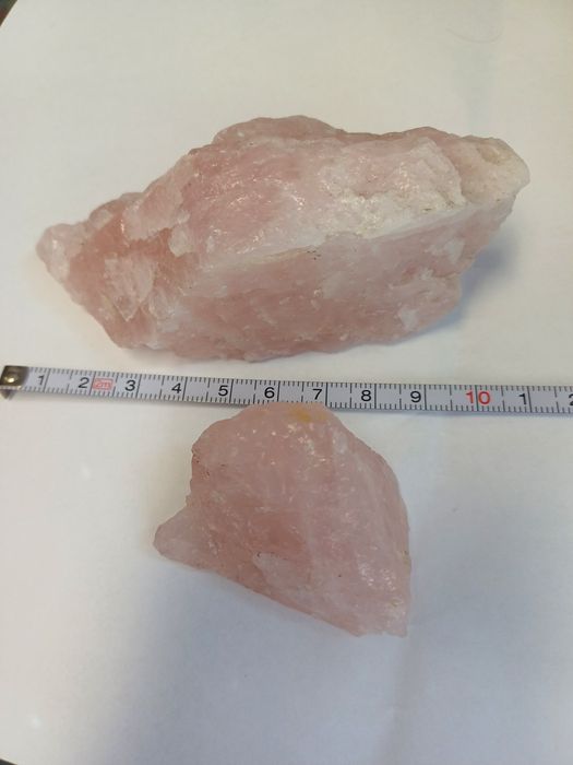 Pedras - 2 pedras de quartzo rosa