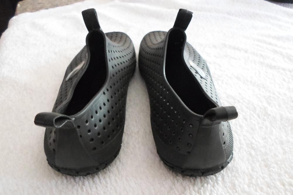 Sapatos aquáticos